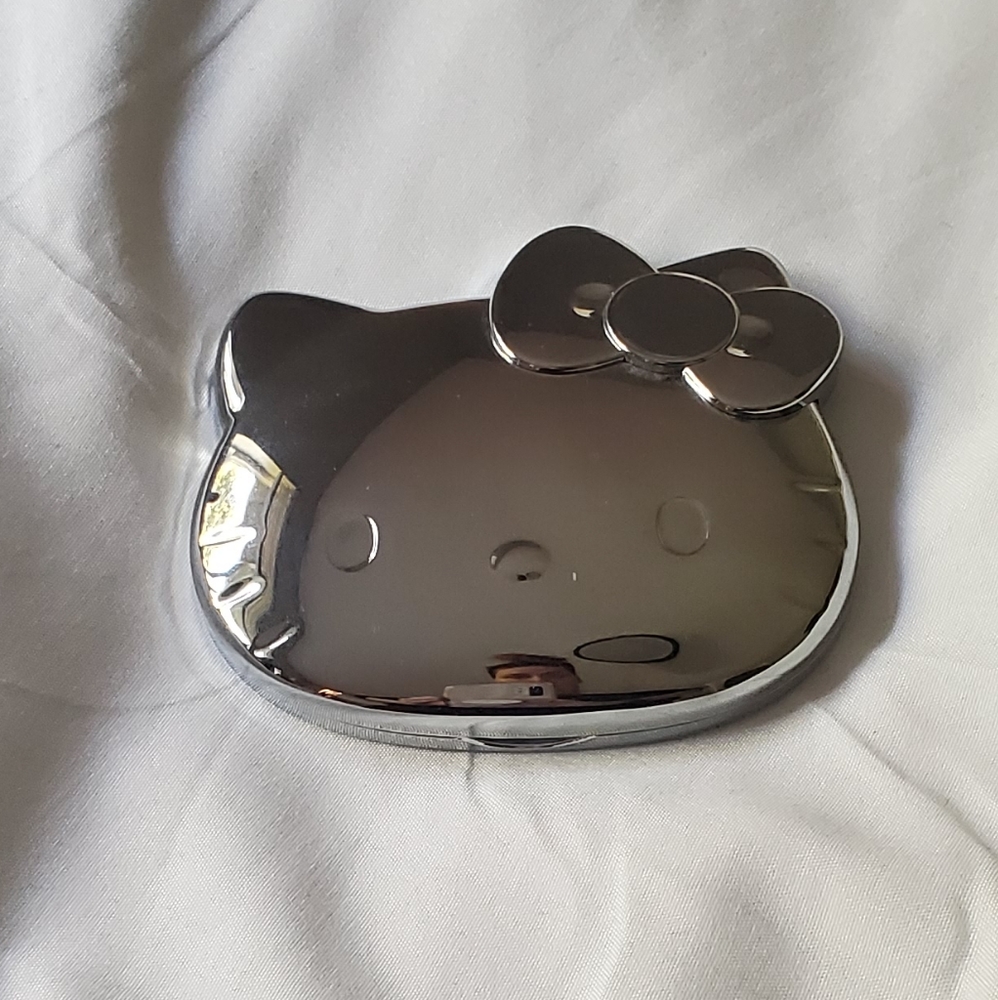 Hello Kitty 2011 Silver Compact Mirror RARE - Picture 12 of 15
